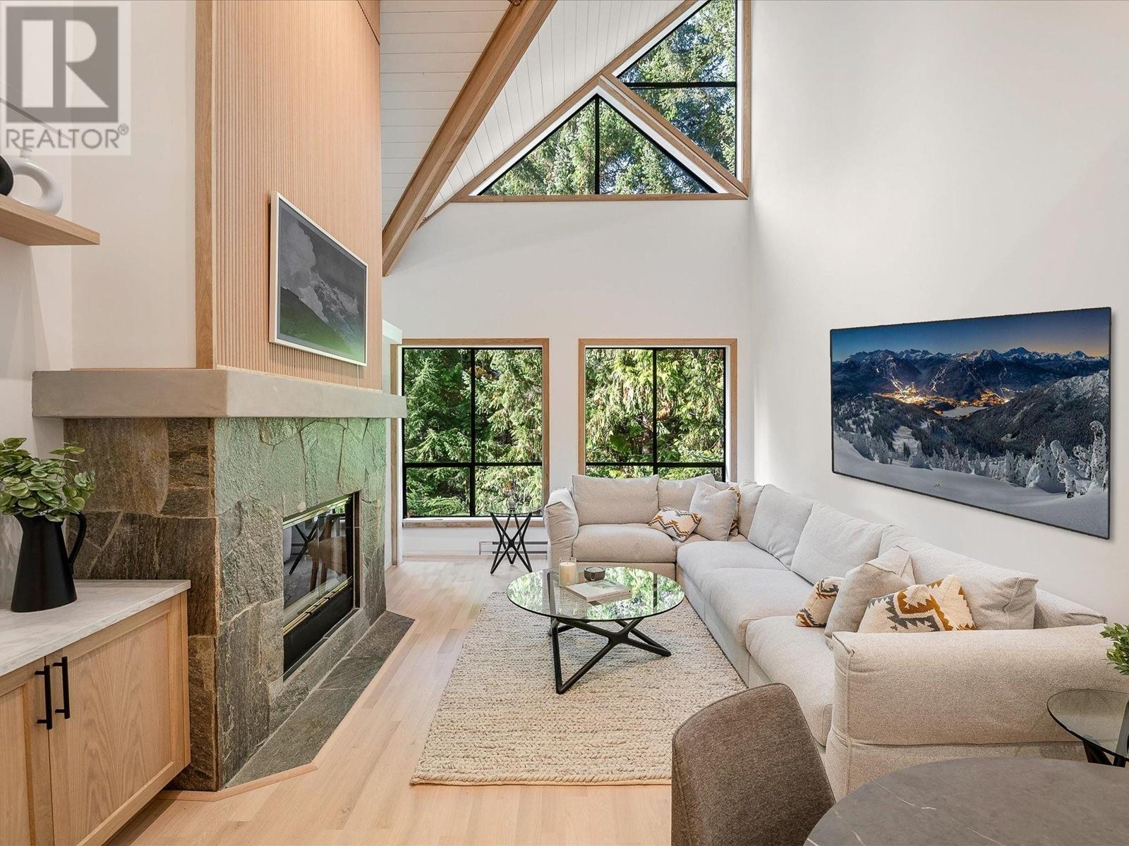 310 4821 Spearhead Drive, Whistler, British Columbia  V8E 1E8 - Photo 3 - R2935140