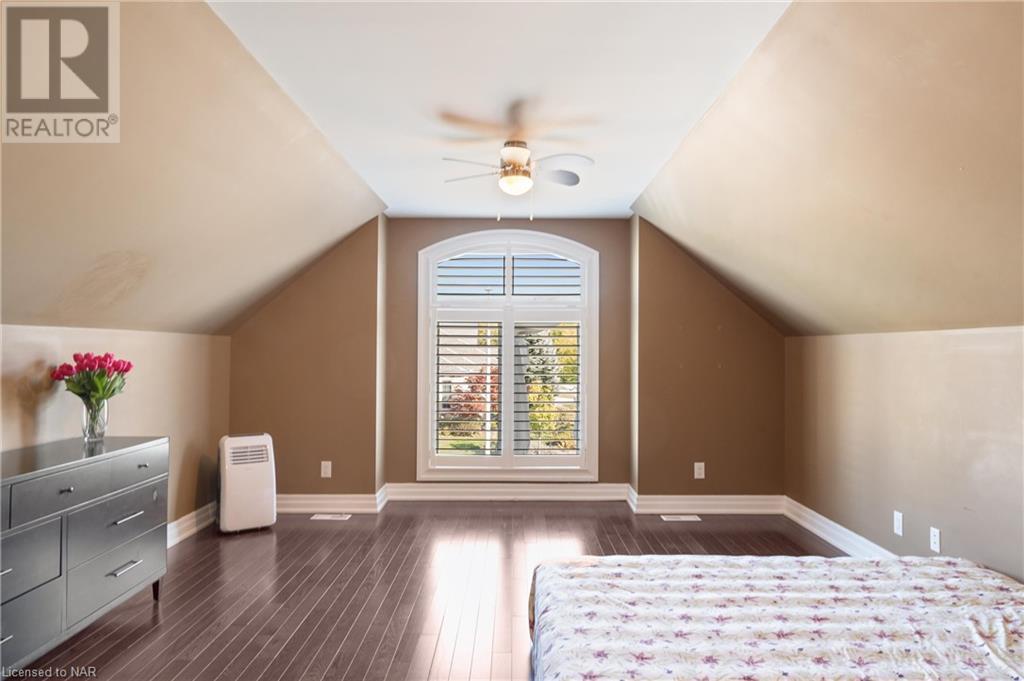 7 Sapphire Court, St. Catharines, Ontario  L2M 0A4 - Photo 10 - 40659434