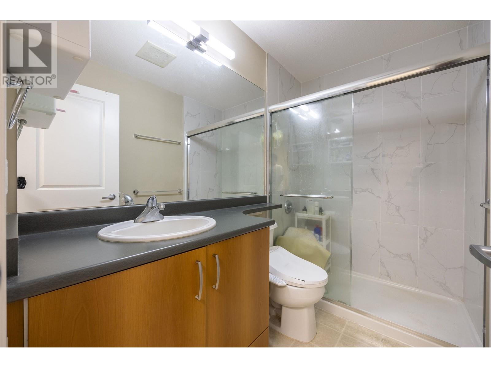 32 6736 SOUTHPOINT DRIVE