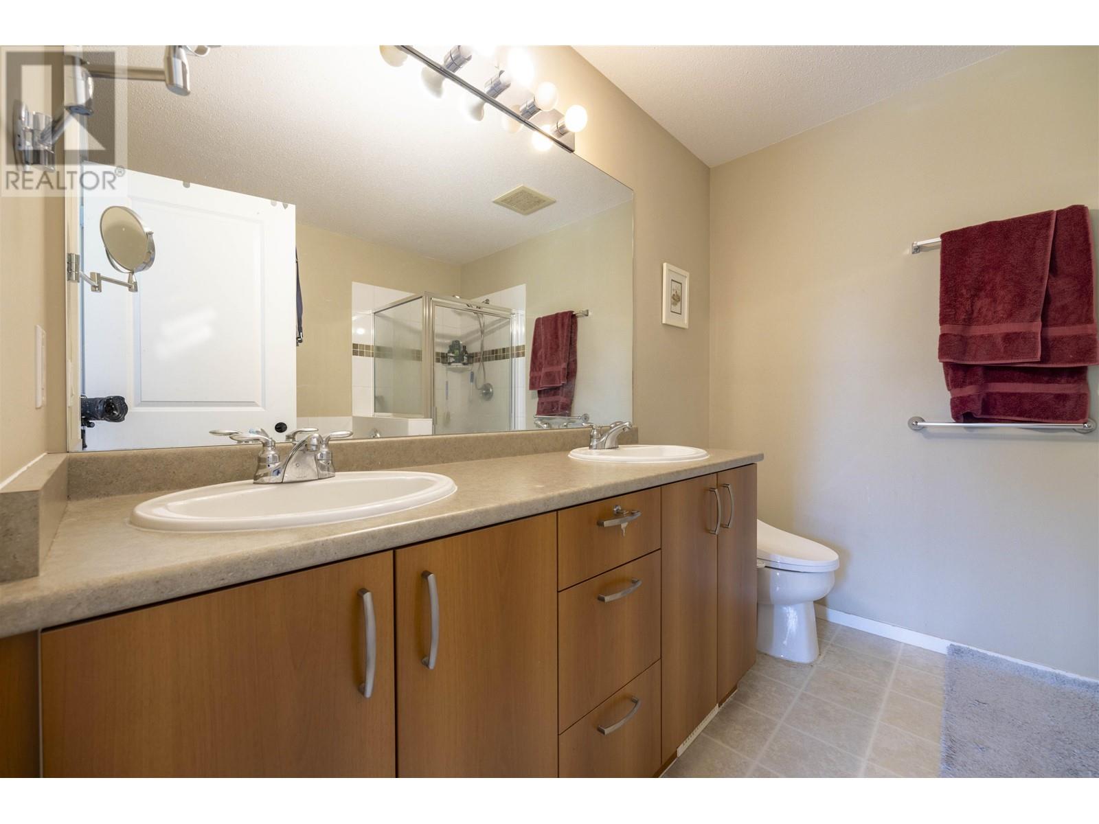 32 6736 SOUTHPOINT DRIVE