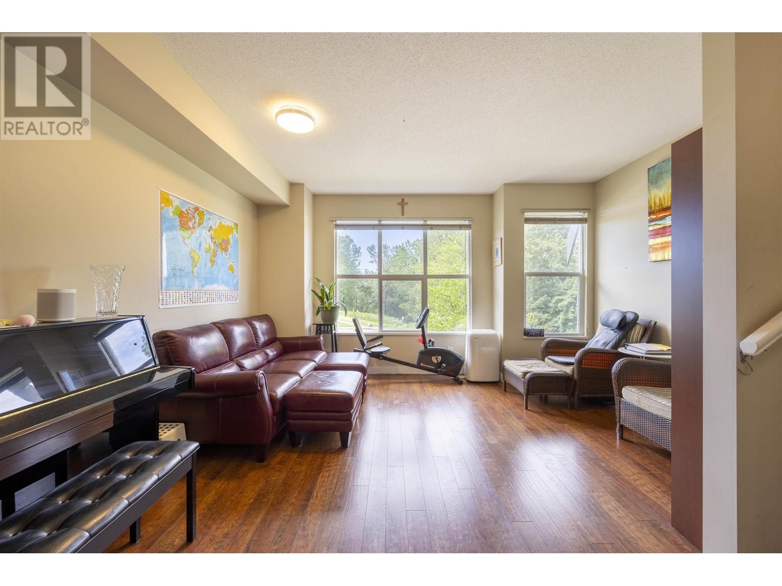 32 6736 SOUTHPOINT DRIVE