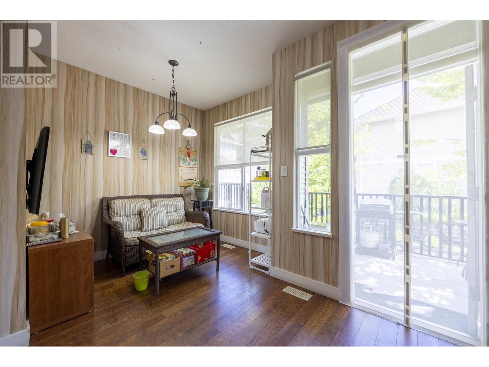 32 6736 SOUTHPOINT DRIVE