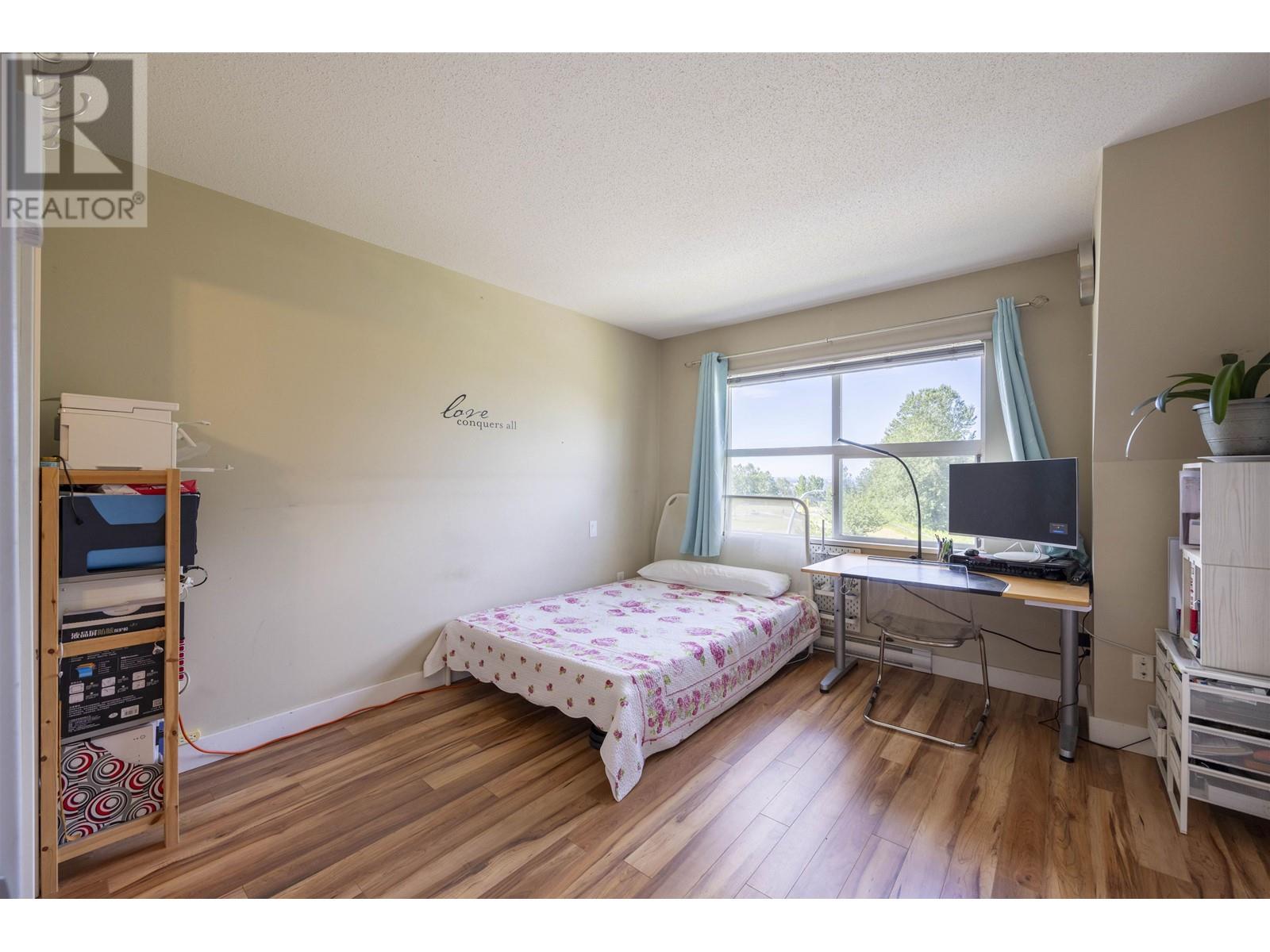 32 6736 SOUTHPOINT DRIVE