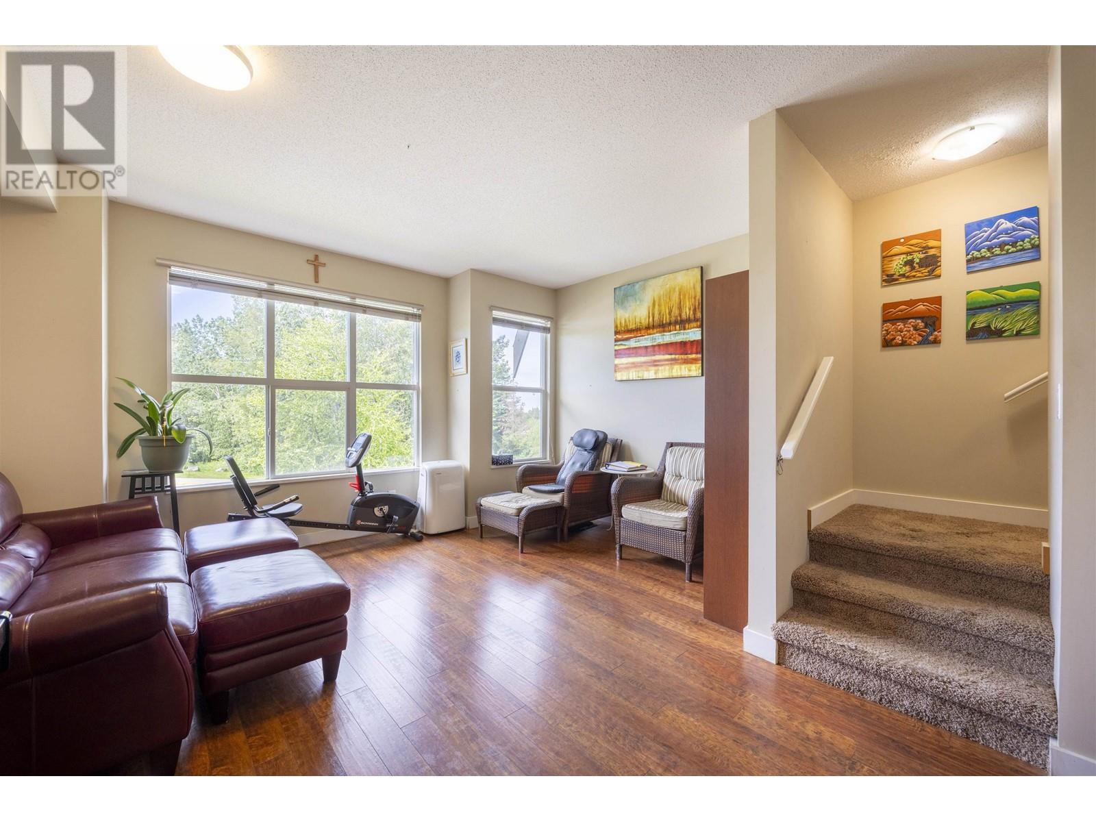 32 6736 SOUTHPOINT DRIVE