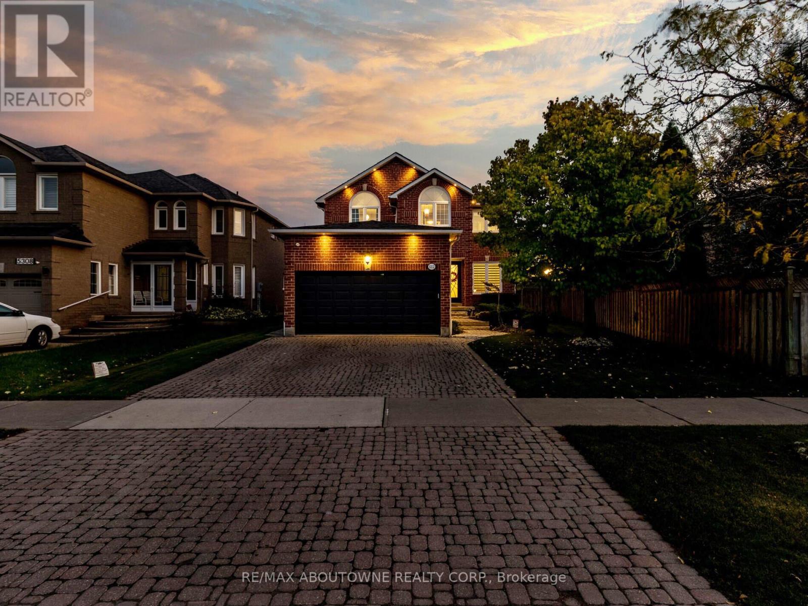 5312 FALLINGBROOK DRIVE, mississauga (east credit), Ontario