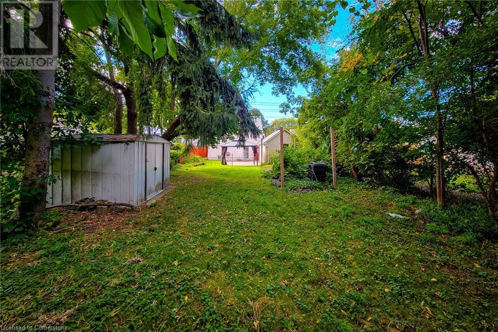 38 Haig Street, St. Catharines, Ontario  L2R 2K8 - Photo 7 - 40662326