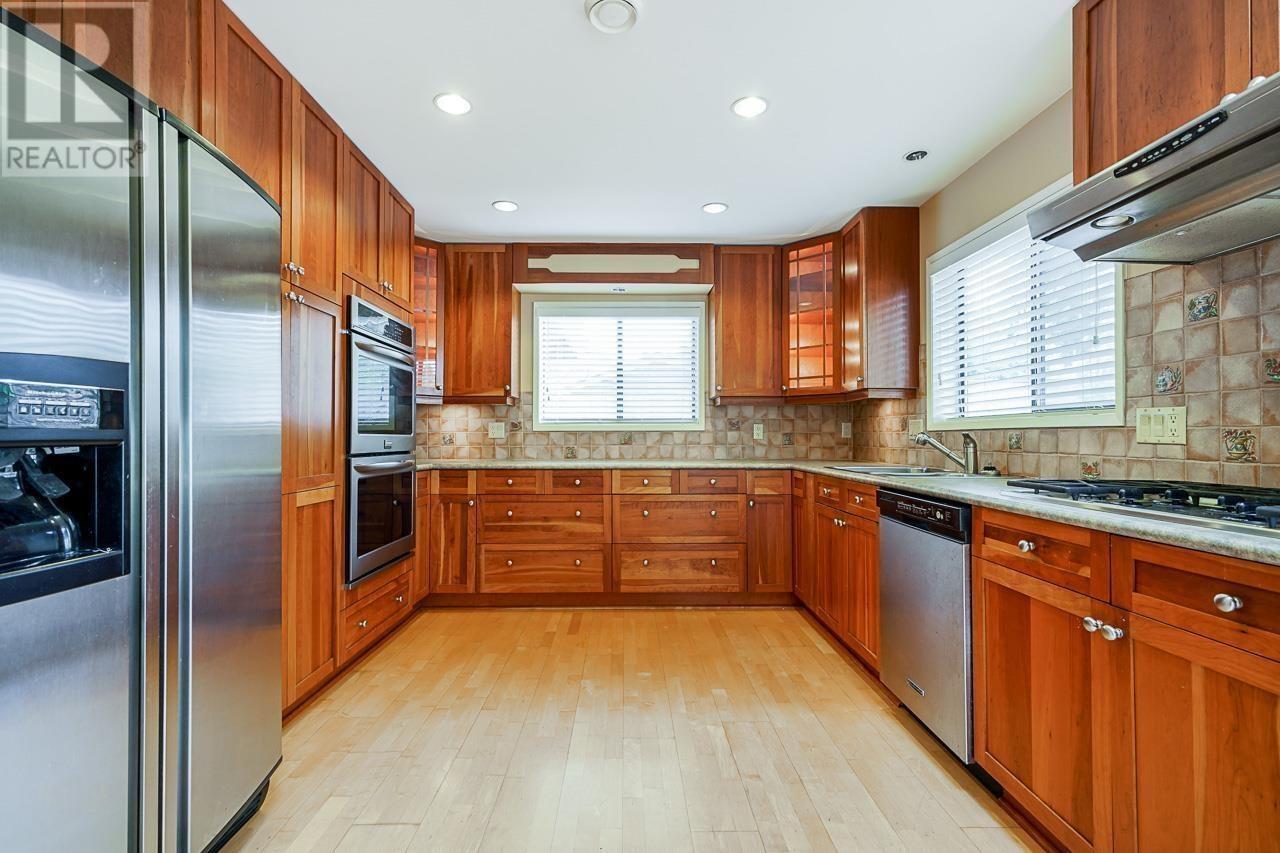 Property at 632 ENGLISH BLUFF ROAD image 4