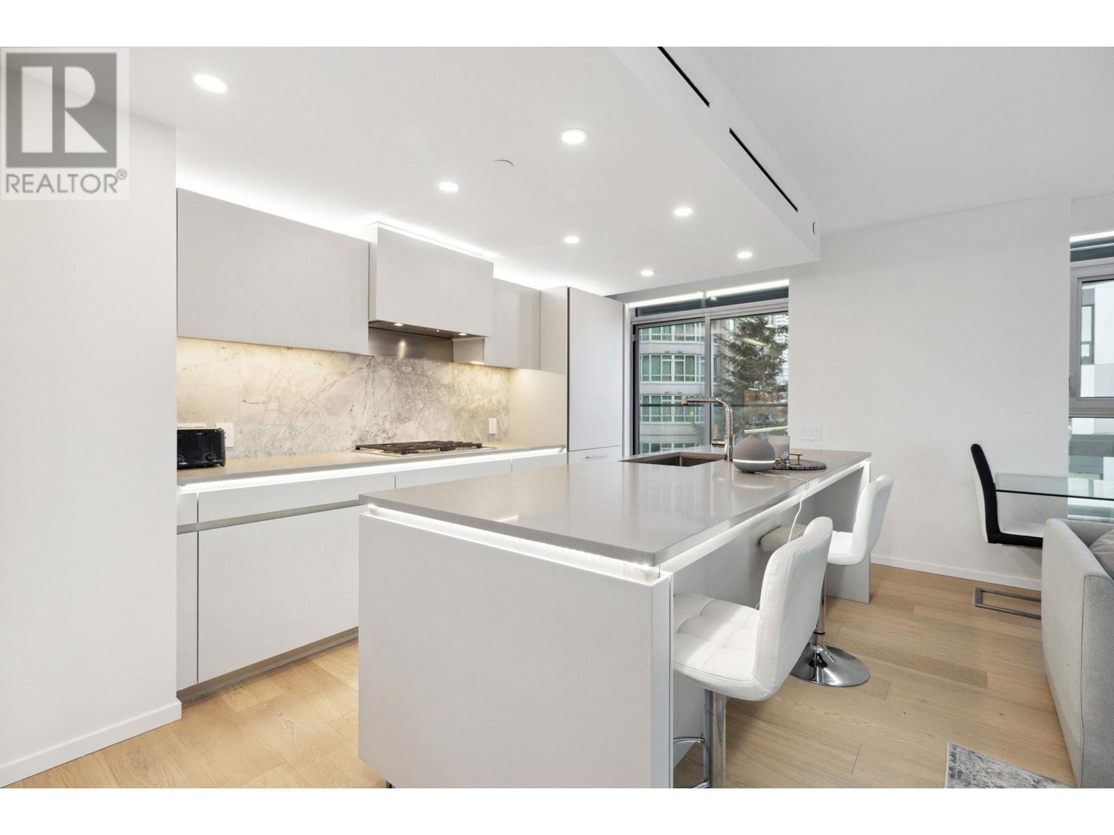 301 889 Pacific Street, Vancouver, British Columbia V6Z 1C3 - Photo 9 - R2935174