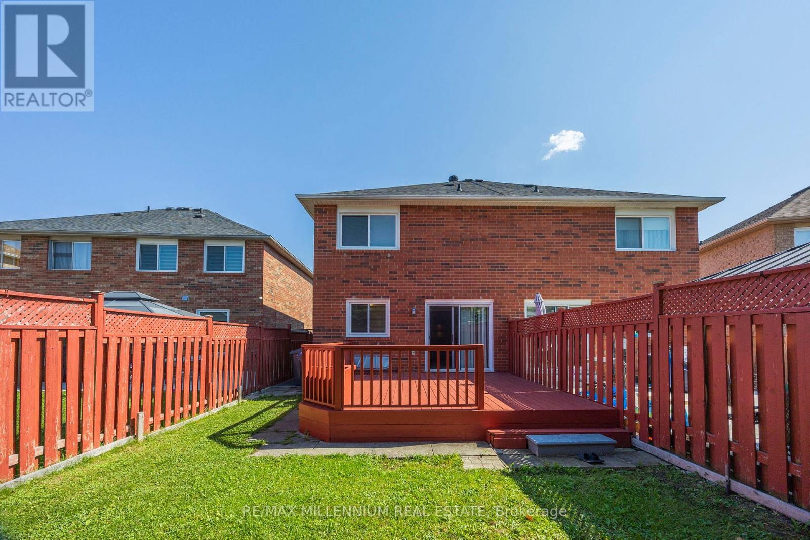 12 Mount Fuji Crescent, Brampton (Sandringham-Wellington), Ontario  L6R 2L3 - Photo 30 - W9394427