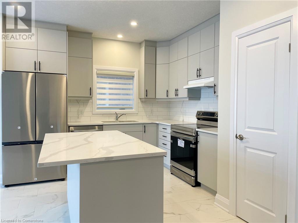 566 Balsam Poplar Street, Waterloo, Ontario  N2V 0H9 - Photo 2 - 40662269