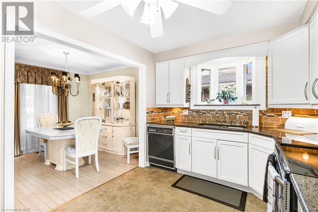 21 Kimbermount Drive, St. Catharines, Ontario  L2N 5V7 - Photo 4 - 40655551