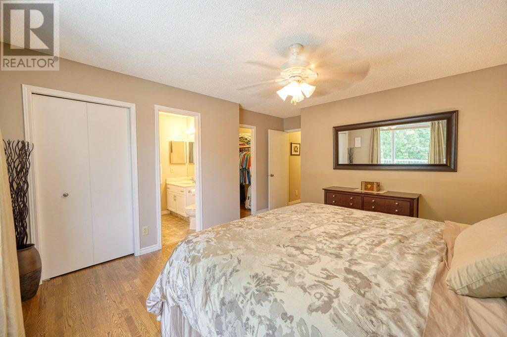 163 Sandringham Close Nw, Calgary, Alberta  T3K 3W9 - Photo 15 - A2159594