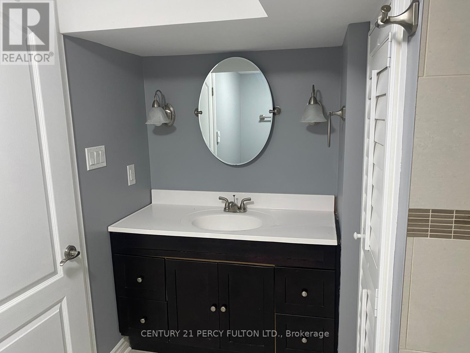 49 Game Creek Crescent N, Brampton, Ontario  L7A 0J3 - Photo 12 - W9394778