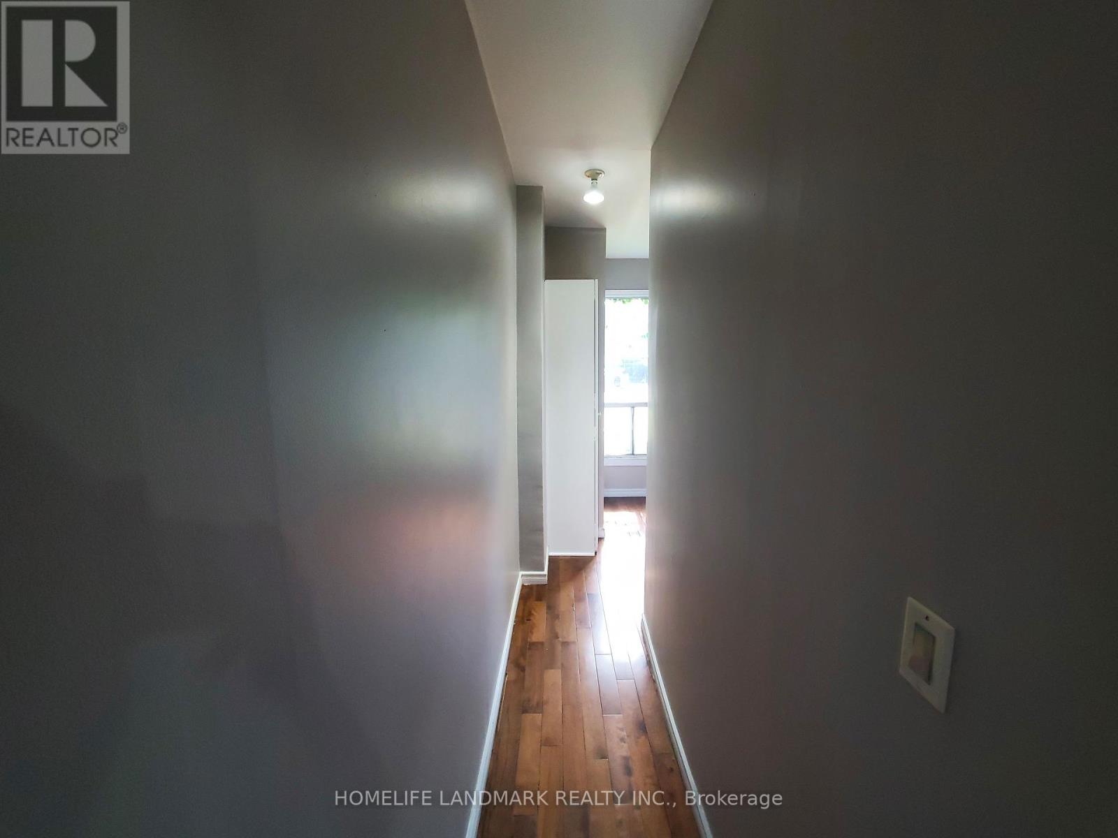 Upper - 1068 Dovercourt Road, Toronto, Ontario  M6H 2X8 - Photo 25 - W9394824