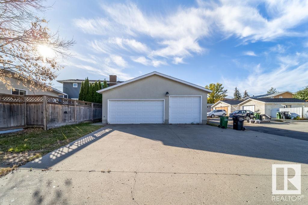 6835 39 Av Nw, Edmonton, Alberta  T6K 2N6 - Photo 28 - E4410278