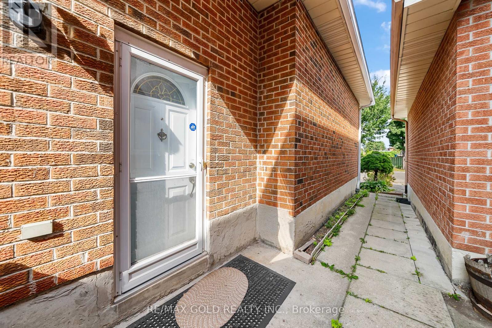 45 Bordeaux Circuit, Toronto (West Humber-Clairville), Ontario  M9V 4Y9 - Photo 23 - W9394934