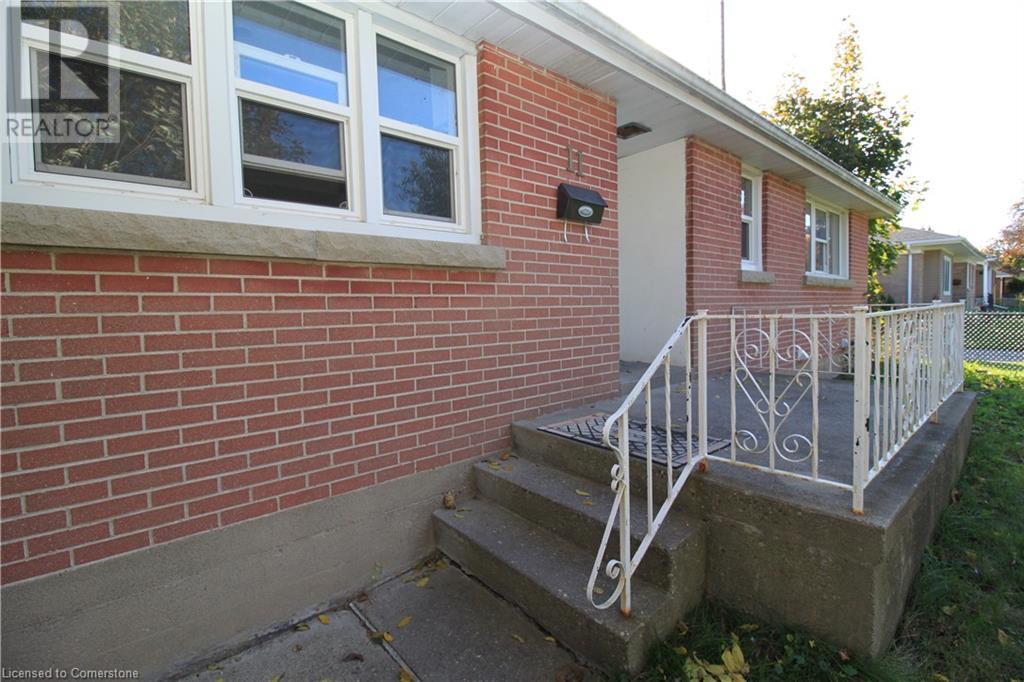 11 Woodman Drive, Brantford, Ontario  N3S 4K2 - Photo 2 - 40658617