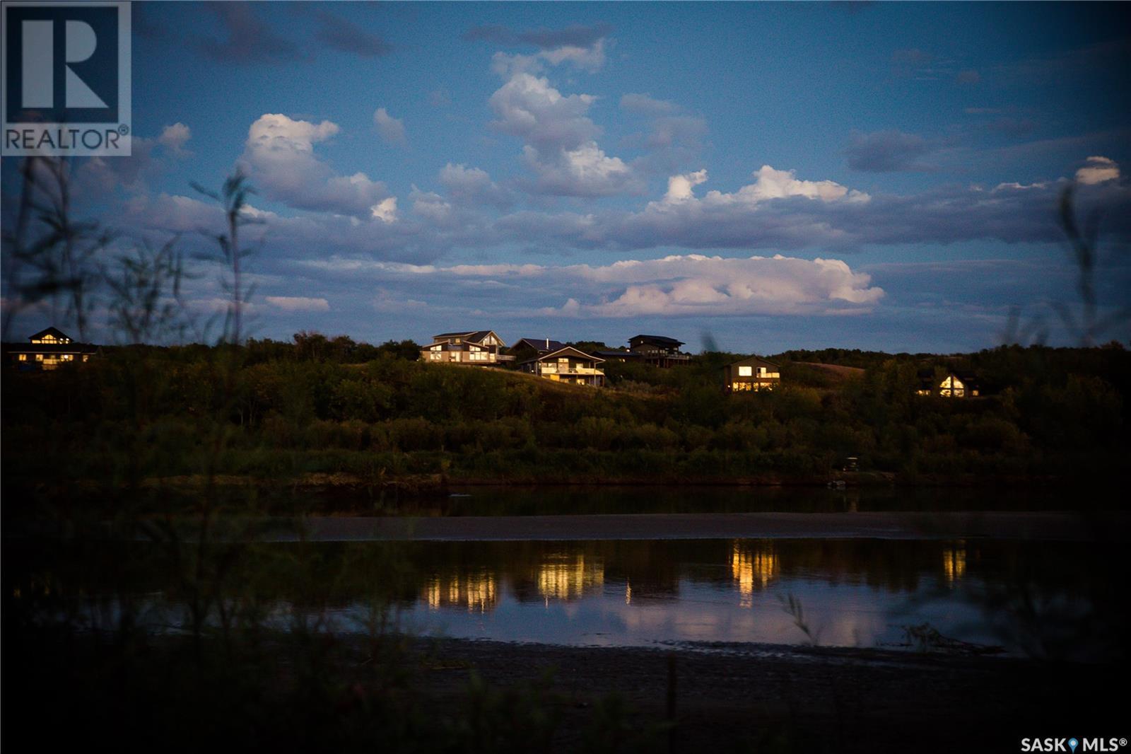 502 Saskatchewan BAY, Sarilia Country Estates, Saskatchewan
