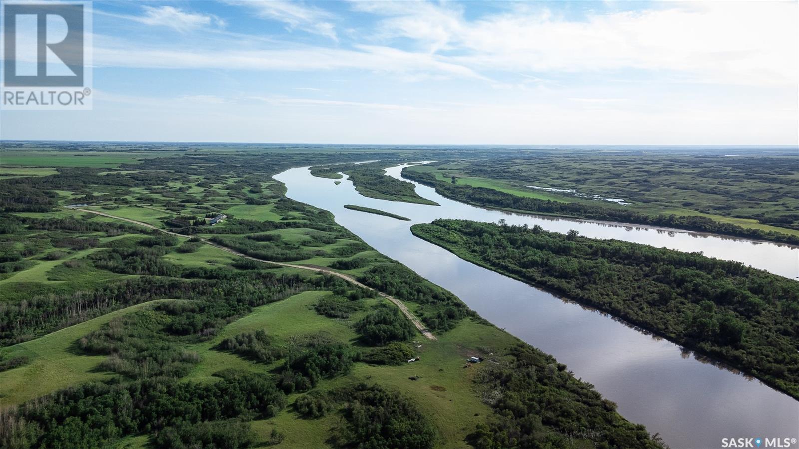 502 Saskatchewan Bay, Sarilia Country Estates, Saskatchewan  S0K 2L0 - Photo 2 - SK985996