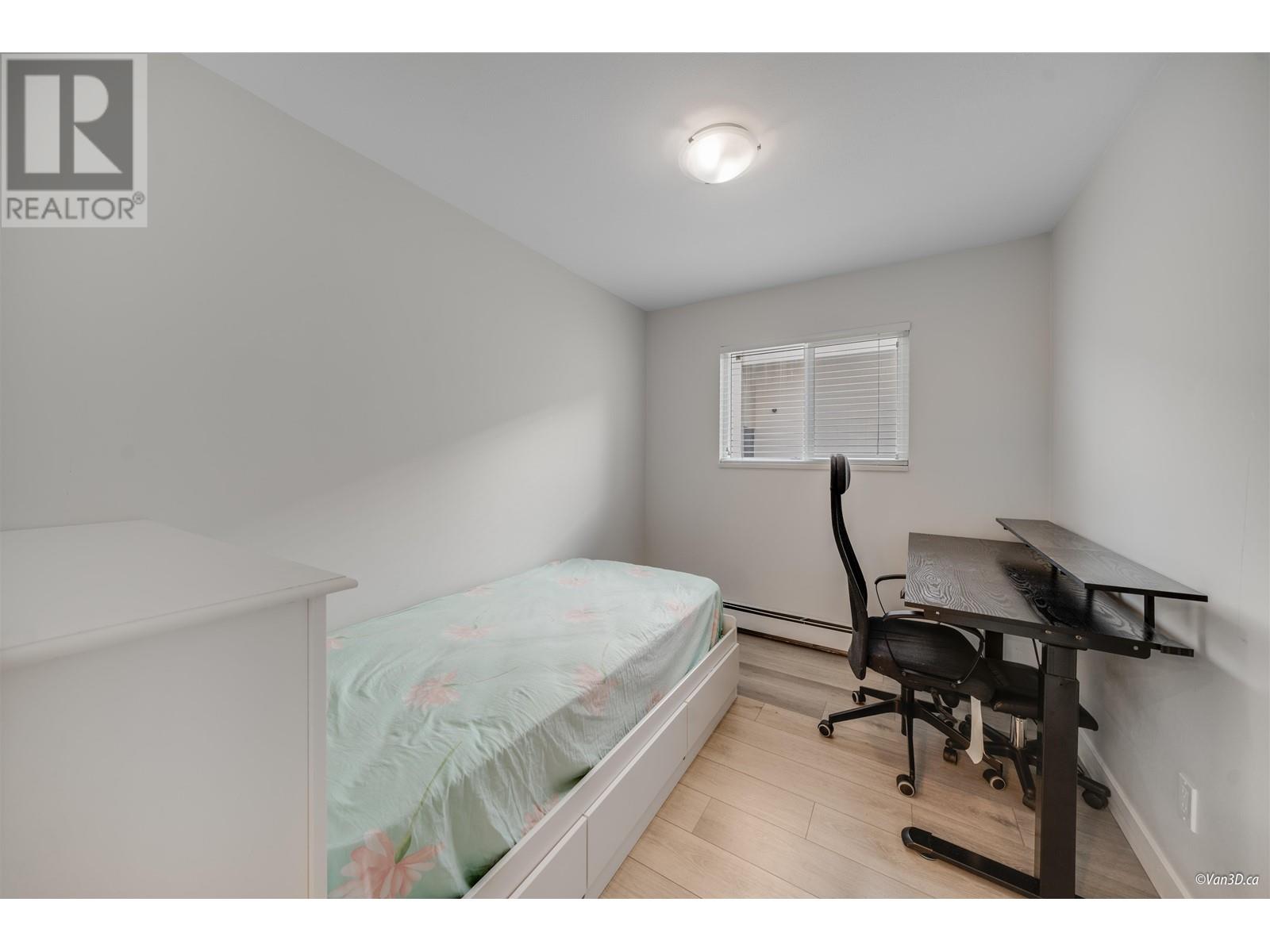 Listing Picture 2 of 40 : 1965 E 37TH AVENUE, Vancouver / 溫哥華 - 魯藝地產 Yvonne Lu Group - MLS Medallion Club Member