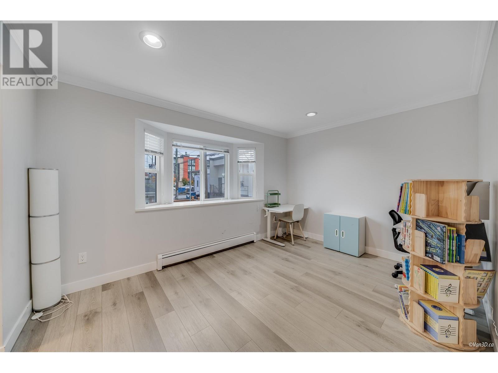 Listing Picture 8 of 40 : 1965 E 37TH AVENUE, Vancouver / 溫哥華 - 魯藝地產 Yvonne Lu Group - MLS Medallion Club Member