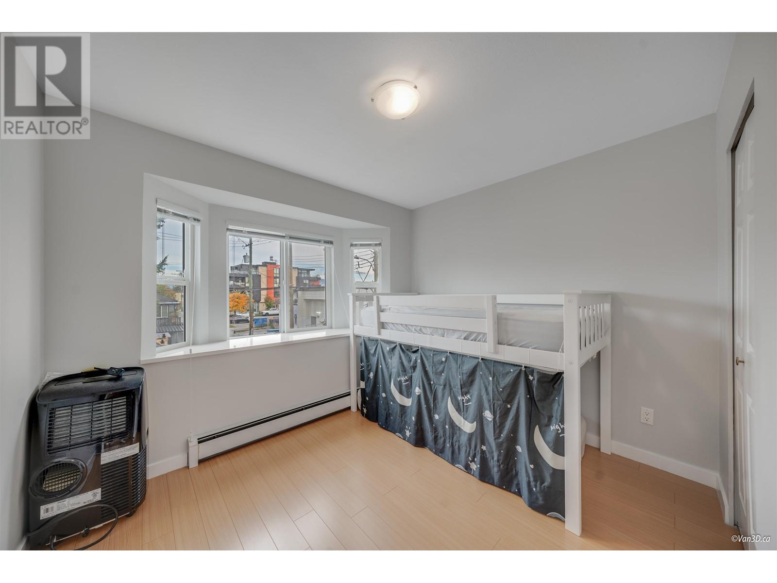 Listing Picture 30 of 40 : 1965 E 37TH AVENUE, Vancouver / 溫哥華 - 魯藝地產 Yvonne Lu Group - MLS Medallion Club Member