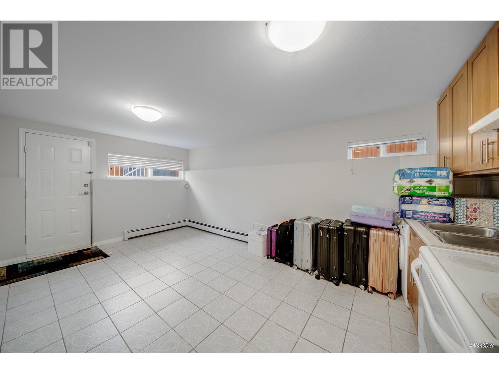 Listing Picture 20 of 40 : 1965 E 37TH AVENUE, Vancouver / 溫哥華 - 魯藝地產 Yvonne Lu Group - MLS Medallion Club Member