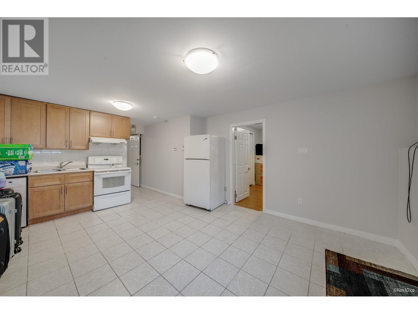 Listing Picture 22 of 40 : 1965 E 37TH AVENUE, Vancouver / 溫哥華 - 魯藝地產 Yvonne Lu Group - MLS Medallion Club Member