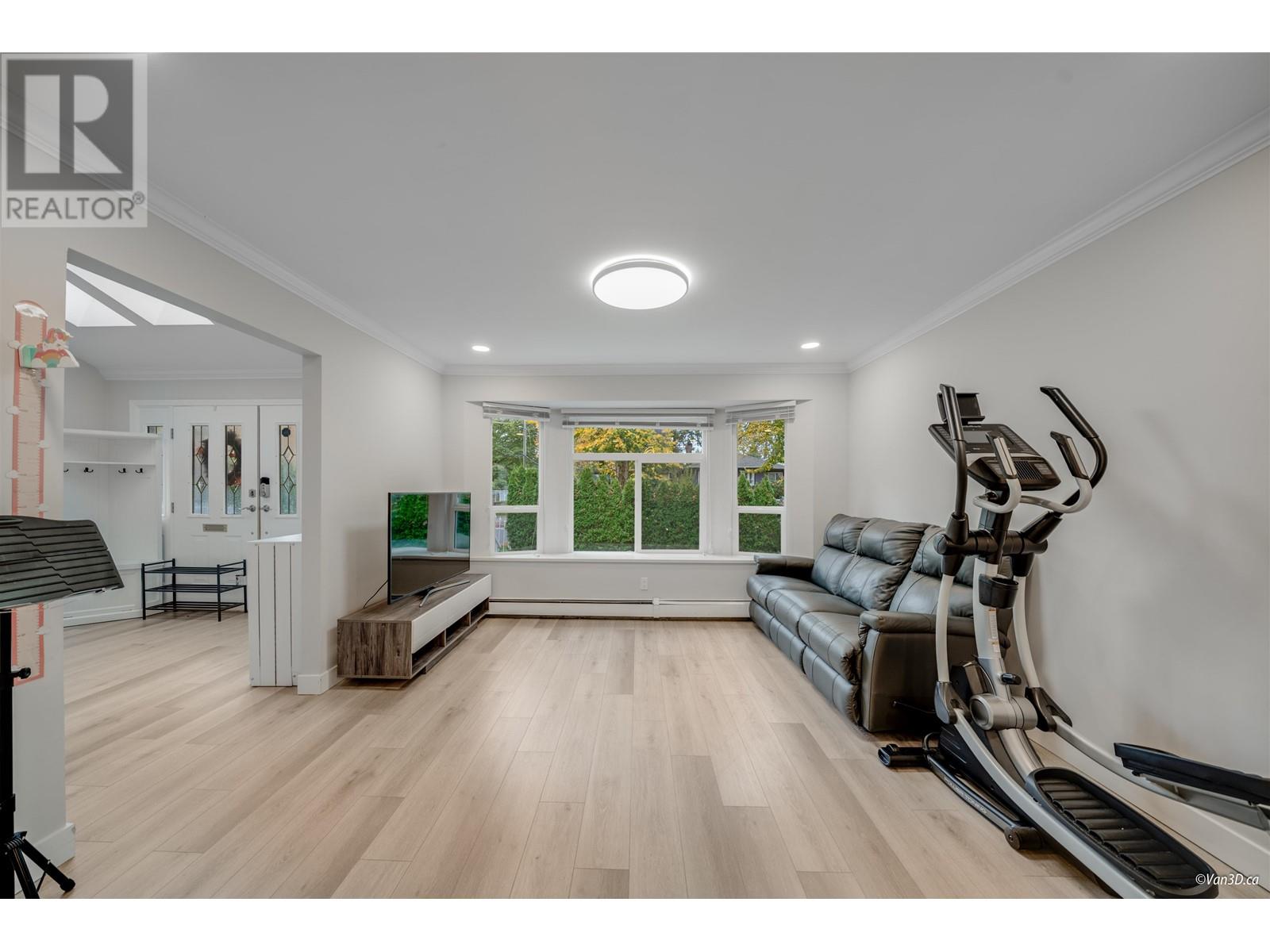 Listing Picture 14 of 40 : 1965 E 37TH AVENUE, Vancouver / 溫哥華 - 魯藝地產 Yvonne Lu Group - MLS Medallion Club Member