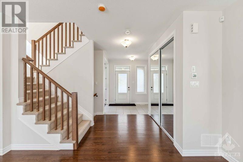 752 Vennecy Terrace, Orleans, Ontario  K1W 1H2 - Photo 2 - 1416230