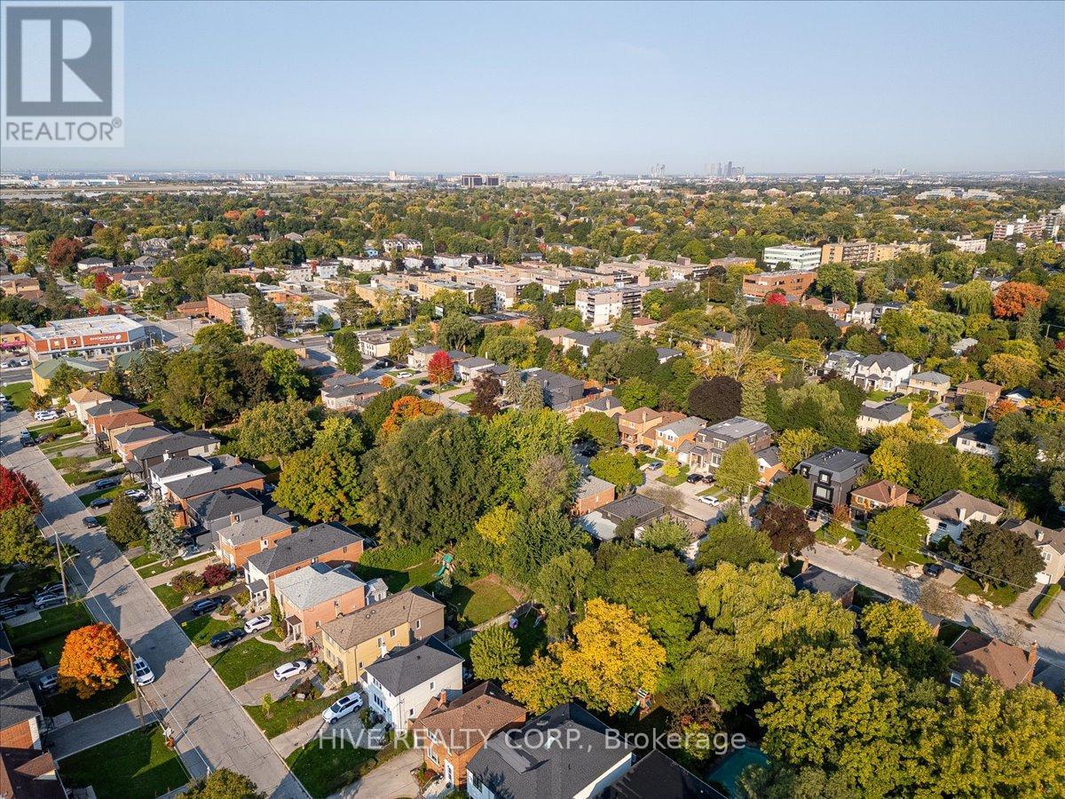 25 Edinburgh Drive, Toronto, Ontario  M3H 1B5 - Photo 15 - C9395367