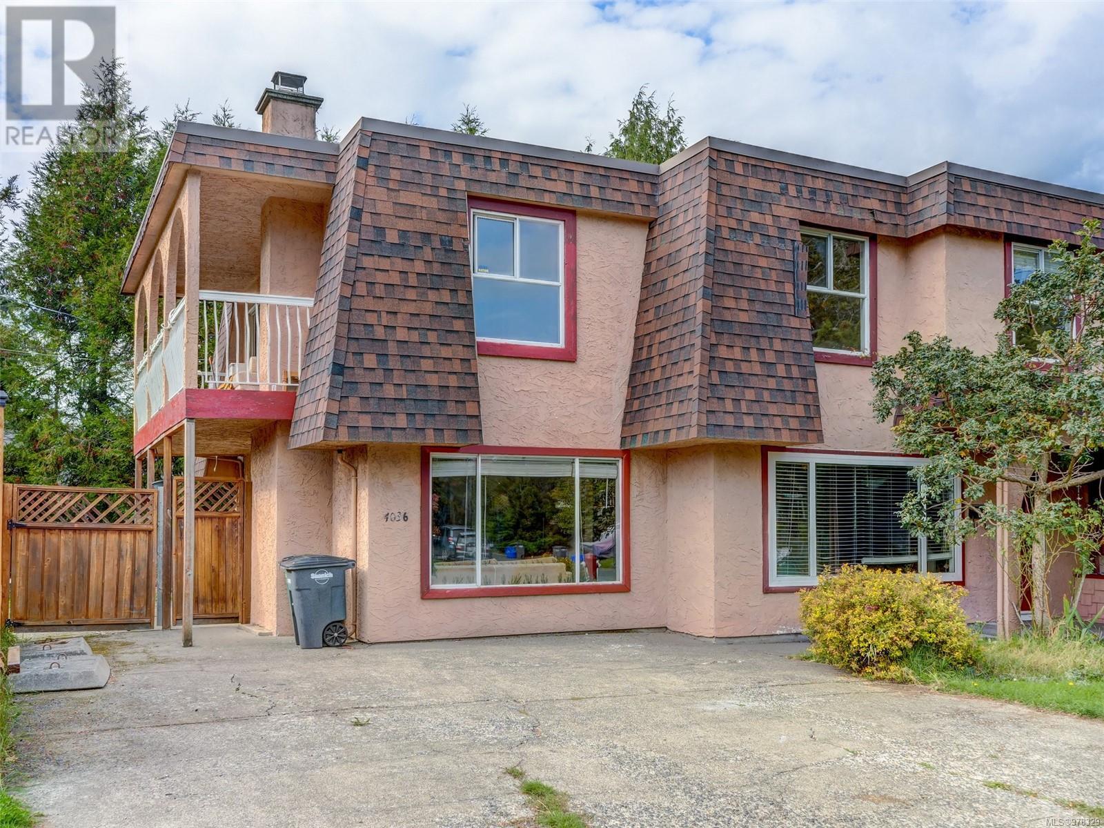 4036 Magdelin St, saanich, British Columbia