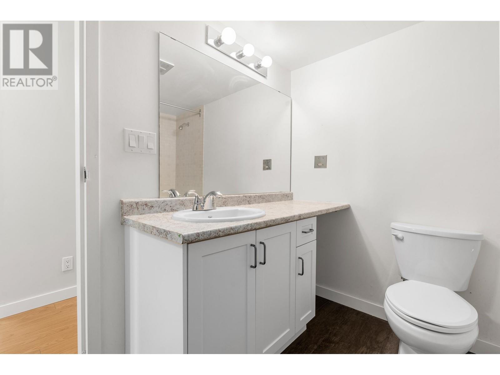 Listing Picture 19 of 28 : 203 1355 HARWOOD STREET, Vancouver / 溫哥華 - 魯藝地產 Yvonne Lu Group - MLS Medallion Club Member