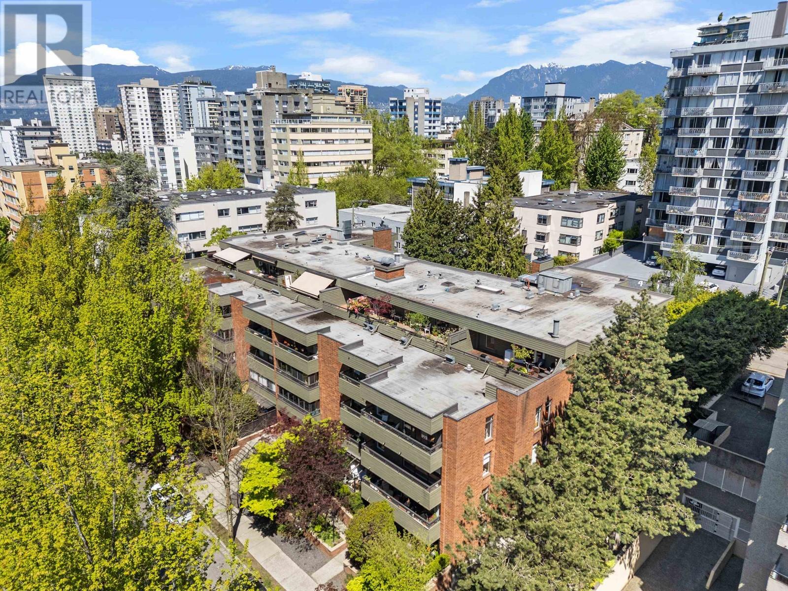 Listing Picture 24 of 28 : 203 1355 HARWOOD STREET, Vancouver / 溫哥華 - 魯藝地產 Yvonne Lu Group - MLS Medallion Club Member