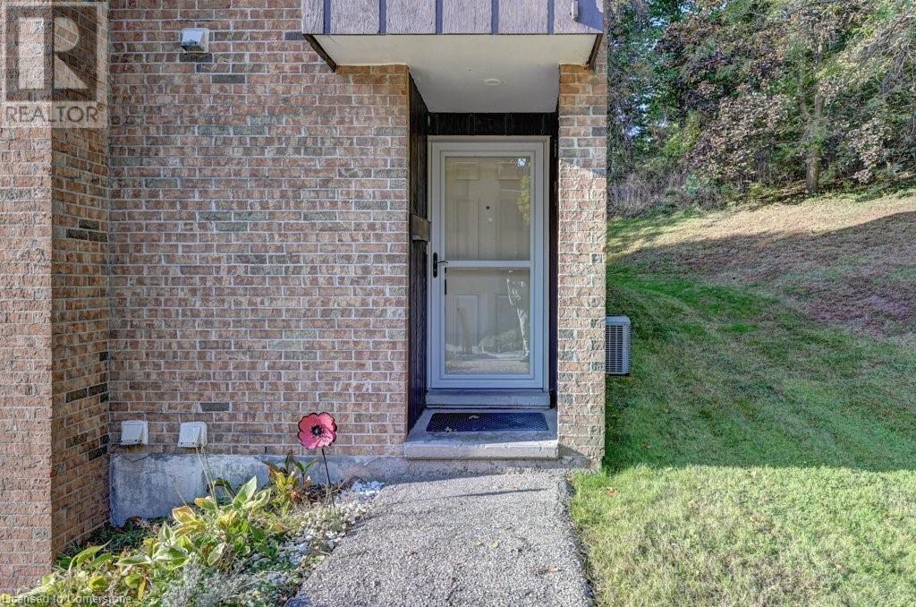 220 Salisbury Avenue Unit# 26, Cambridge, Ontario  N1S 1K5 - Photo 4 - 40660234