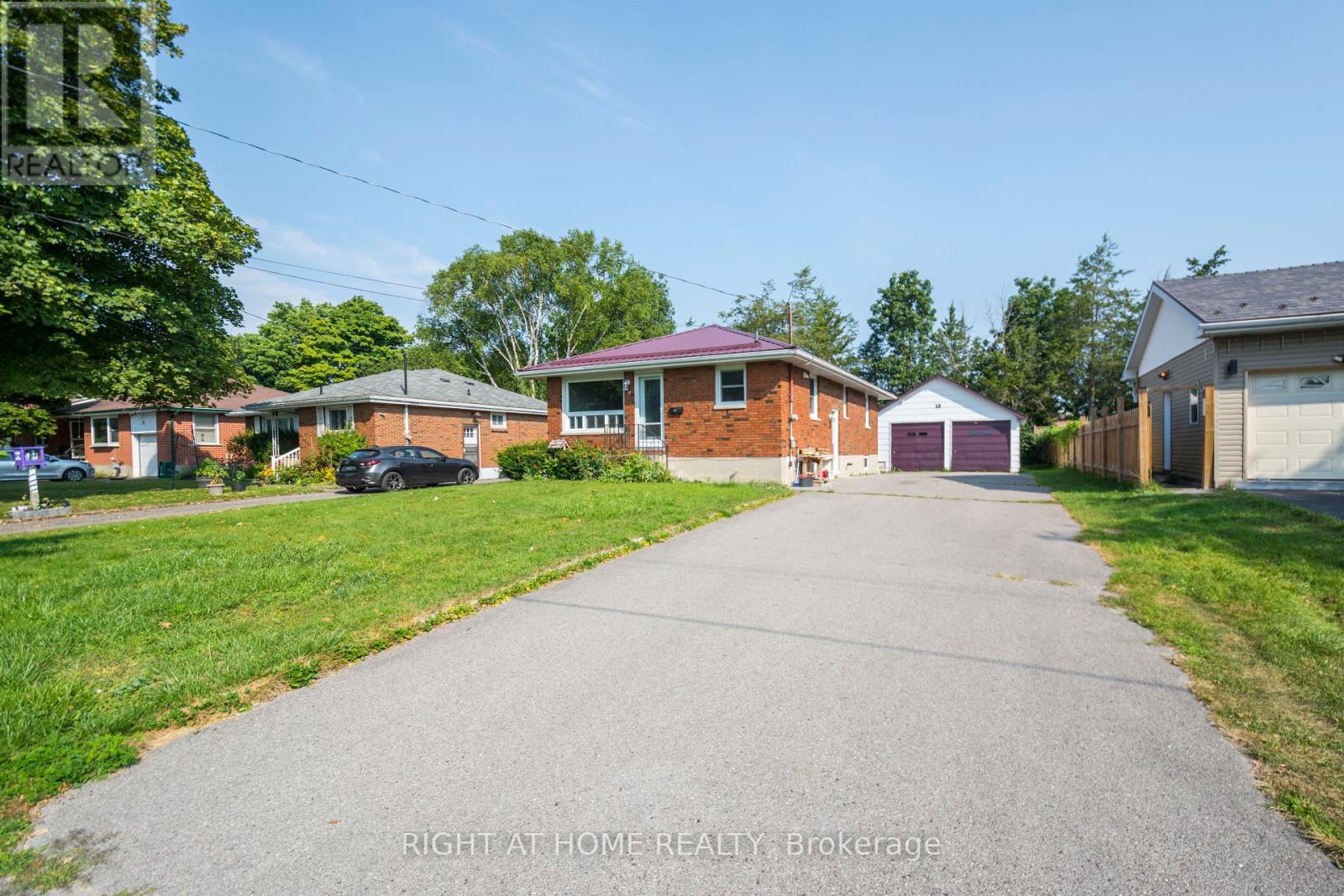 18 Harris Crescent, Belleville, Ontario  K8P 2M6 - Photo 2 - X9395910