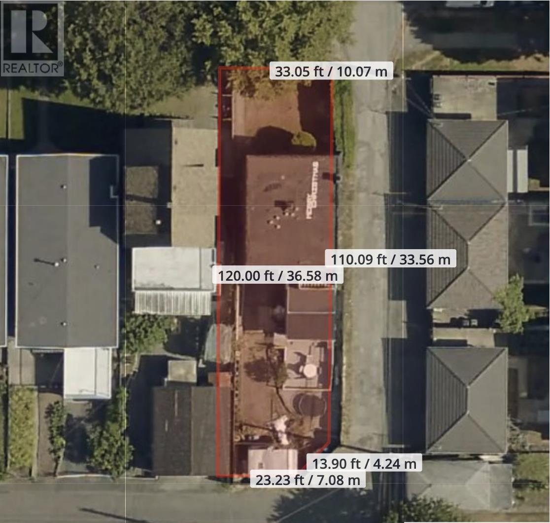 Listing Picture 2 of 6 : 3288 E 27 AVENUE, Vancouver / 溫哥華 - 魯藝地產 Yvonne Lu Group - MLS Medallion Club Member