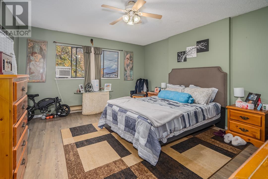 Listing Picture 5 of 6 : 3288 E 27 AVENUE, Vancouver / 溫哥華 - 魯藝地產 Yvonne Lu Group - MLS Medallion Club Member