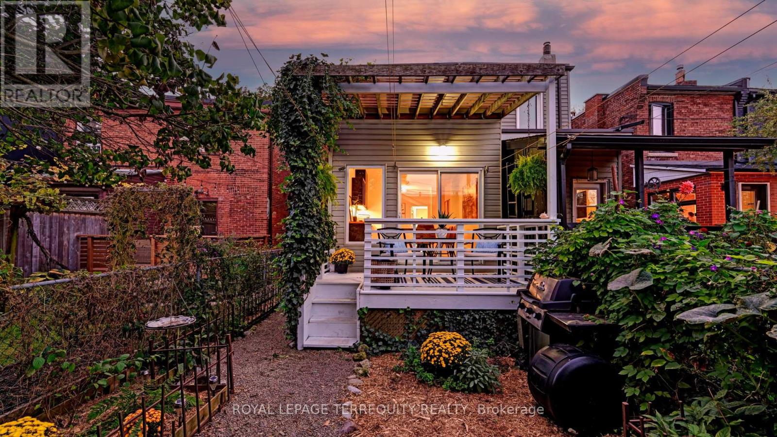 213 Macdonell Avenue, Toronto (Roncesvalles), Ontario  M6R 2A4 - Photo 36 - W9395959