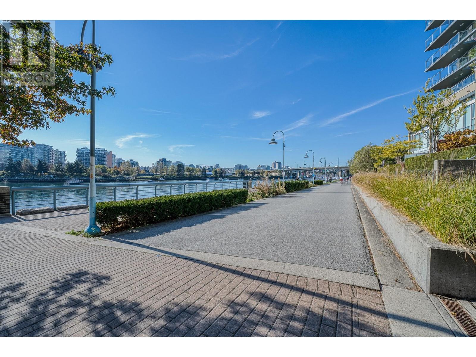 Property at 1703 8 SMITHE MEWS image 5