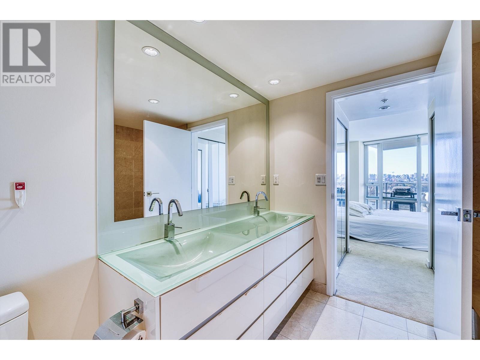 1703 8 Smithe Mews, Vancouver, British Columbia  V6B 0A5 - Photo 19 - R2934952