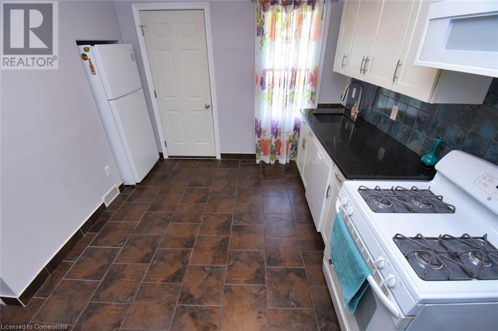 86 Graham Avenue S, Hamilton, Ontario  L8K 2M3 - Photo 16 - 40663024