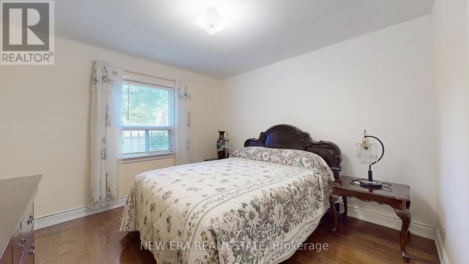 1 Fairbourne Crescent, Toronto (Clairlea-Birchmount), Ontario  M1L 3M6 - Photo 13 - E9396232