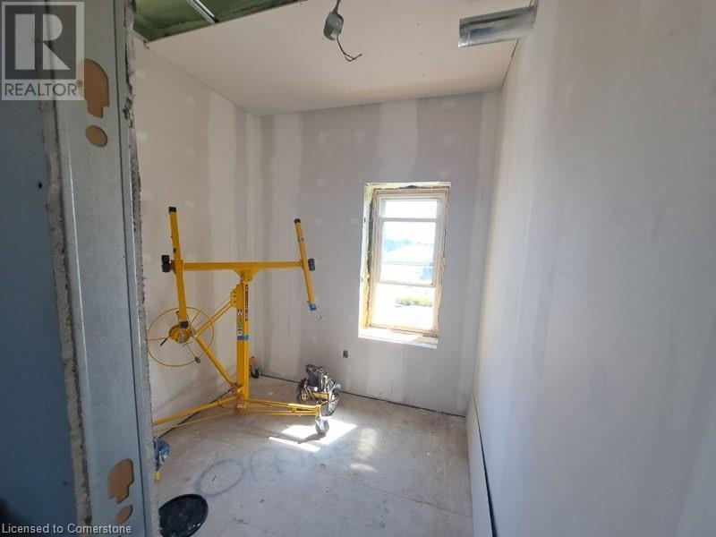 201 Jarvis Street, Fort Erie, Ontario  L2A 2S7 - Photo 6 - 40663038