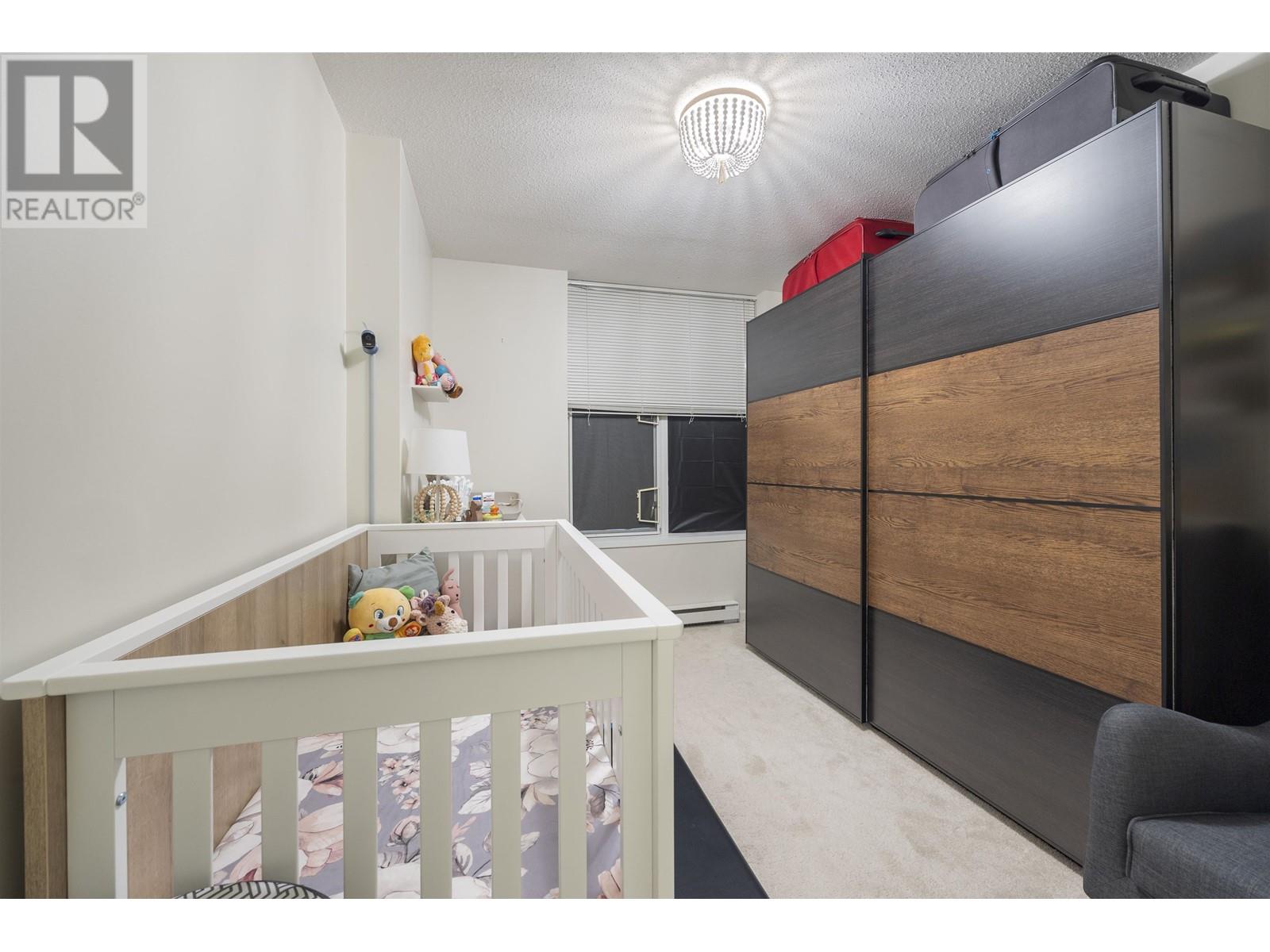 Listing Picture 6 of 12 : 004 9288 UNIVERSITY CRESCENT, Burnaby / 本拿比 - 魯藝地產 Yvonne Lu Group - MLS Medallion Club Member