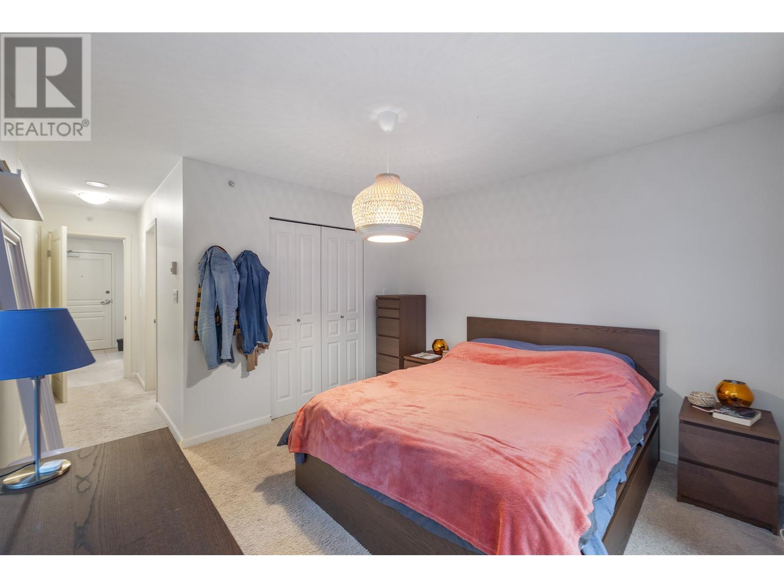 Listing Picture 8 of 12 : 004 9288 UNIVERSITY CRESCENT, Burnaby / 本拿比 - 魯藝地產 Yvonne Lu Group - MLS Medallion Club Member