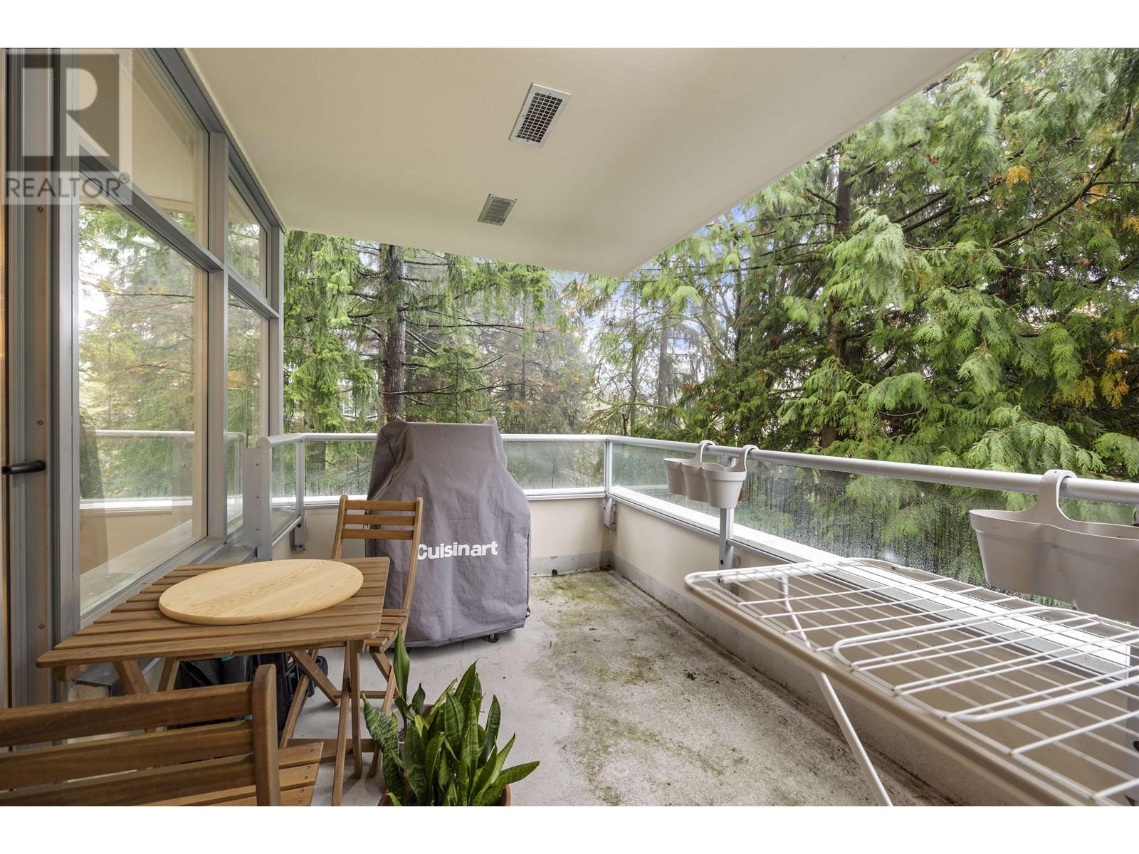 Listing Picture 12 of 12 : 004 9288 UNIVERSITY CRESCENT, Burnaby / 本拿比 - 魯藝地產 Yvonne Lu Group - MLS Medallion Club Member