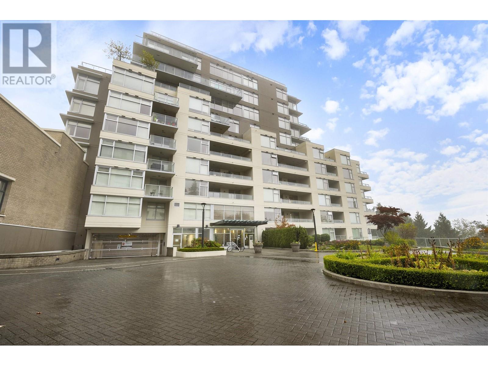 004 9288 UNIVERSITY CRESCENT, Burnaby