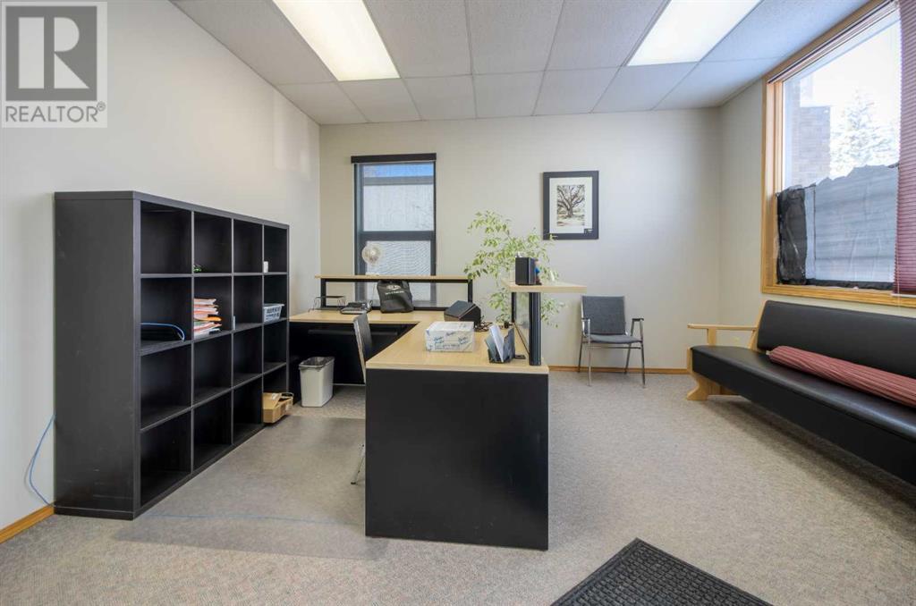 Property at 413 3 Avenue N image 5