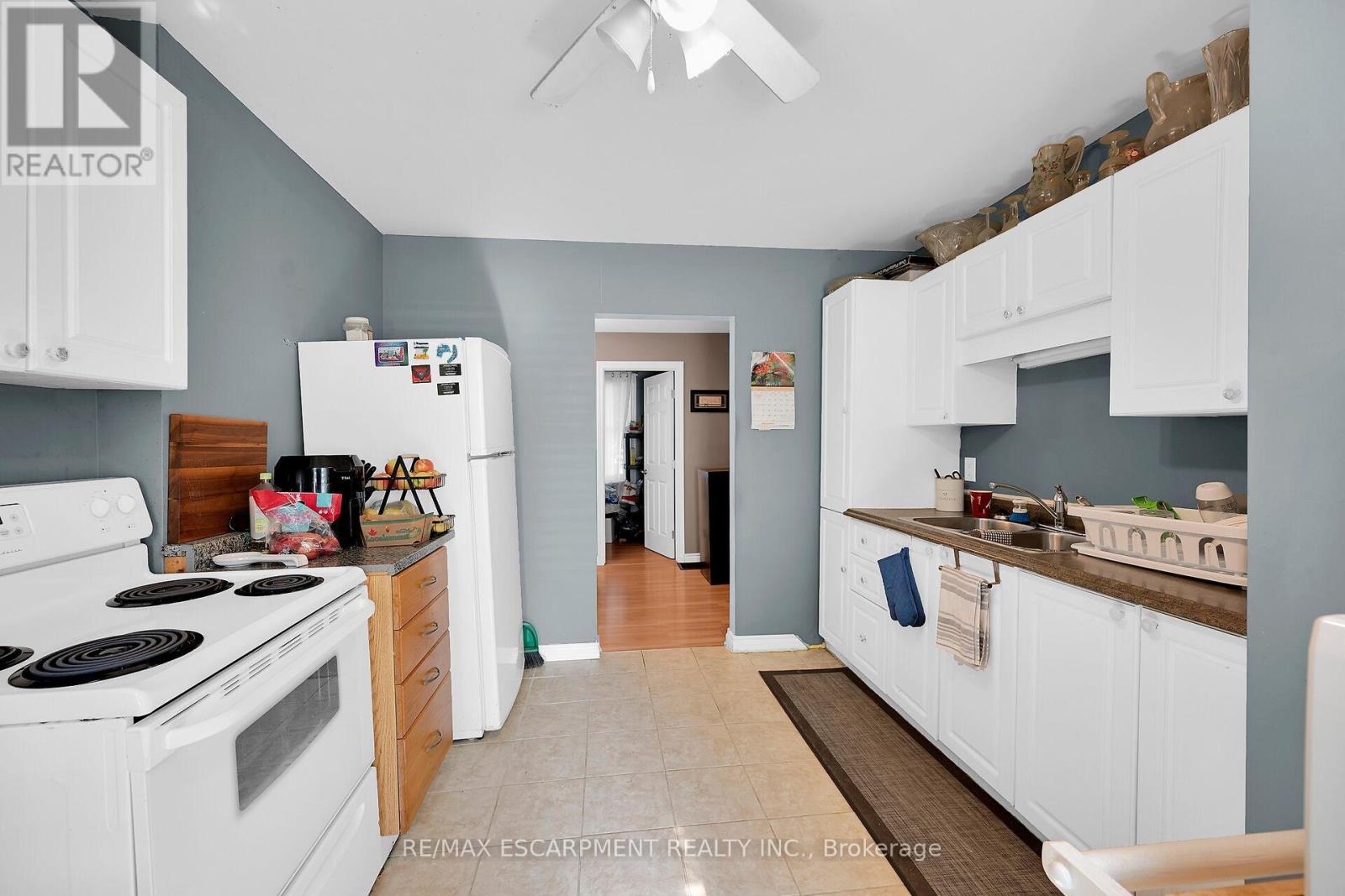 Property at 942 UPPER GAGE AVENUE image 5